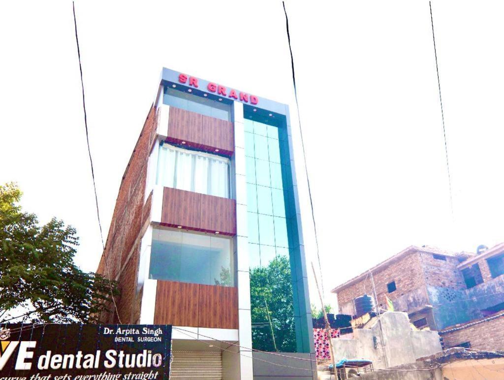 Hotel Sr Grand Gorakhpur Exterior foto